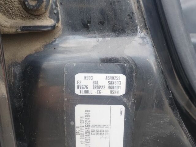 Черный Дачия Логан, объемом двигателя 1.6 л и пробегом 339 тыс. км за 4187 $, фото 6 на Automoto.ua