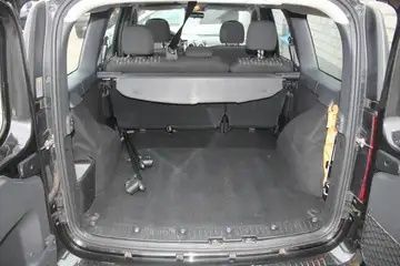 Чорний Дачія Logan, об'ємом двигуна 0.6 л та пробігом 220 тис. км за 3850 $, фото 9 на Automoto.ua