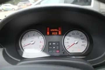 Чорний Дачія Logan, об'ємом двигуна 0.6 л та пробігом 220 тис. км за 3850 $, фото 7 на Automoto.ua