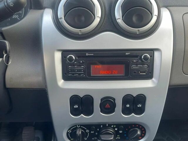 Чорний Дачія Logan, об'ємом двигуна 1.46 л та пробігом 145 тис. км за 5000 $, фото 4 на Automoto.ua