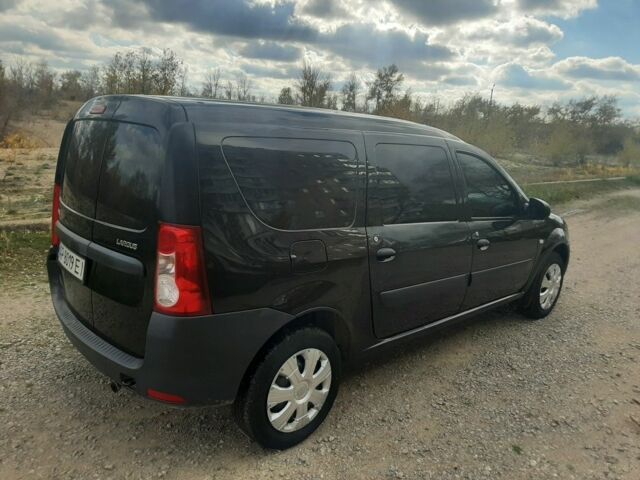 Черный Дачия Логан, объемом двигателя 1.6 л и пробегом 166 тыс. км за 3800 $, фото 2 на Automoto.ua