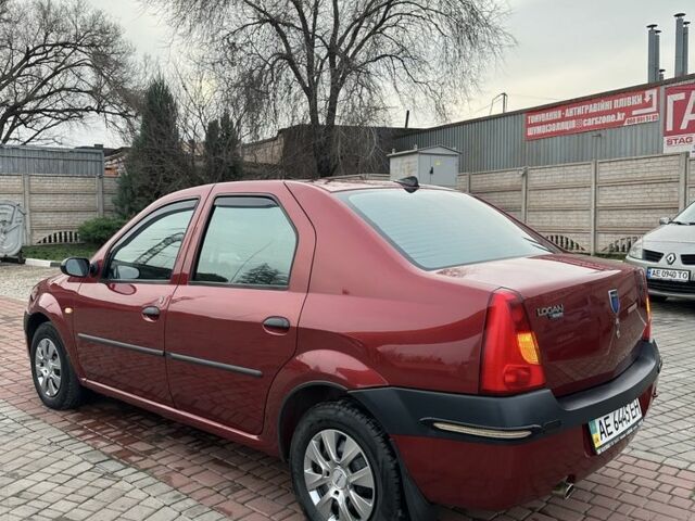 Красный Дачия Логан, объемом двигателя 1.4 л и пробегом 104 тыс. км за 4700 $, фото 3 на Automoto.ua