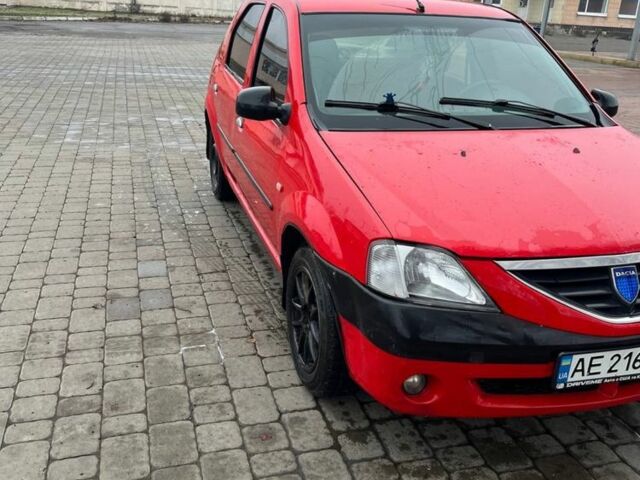 Красный Дачия Логан, объемом двигателя 1.6 л и пробегом 700 тыс. км за 1850 $, фото 3 на Automoto.ua