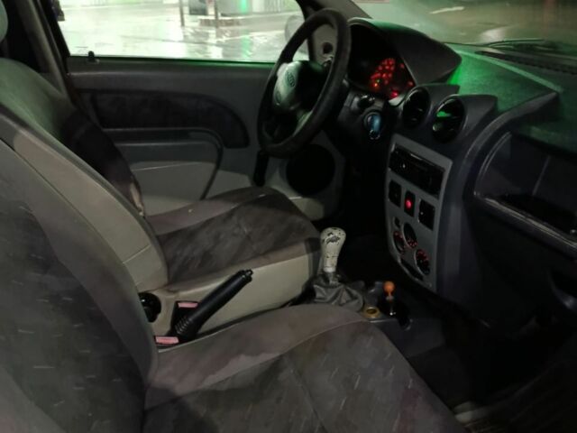 Червоний Дачія Logan, об'ємом двигуна 1.4 л та пробігом 333 тис. км за 1222 $, фото 4 на Automoto.ua