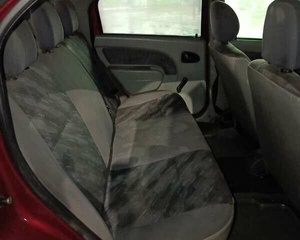 Червоний Дачія Logan, об'ємом двигуна 1.39 л та пробігом 333 тис. км за 999 $, фото 3 на Automoto.ua