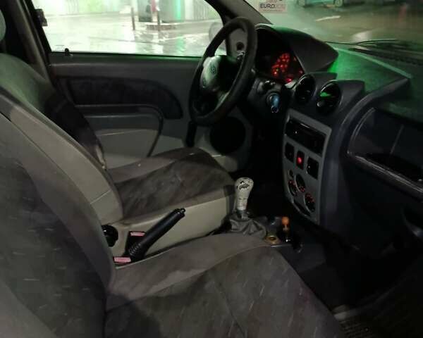 Червоний Дачія Logan, об'ємом двигуна 1.39 л та пробігом 333 тис. км за 999 $, фото 4 на Automoto.ua