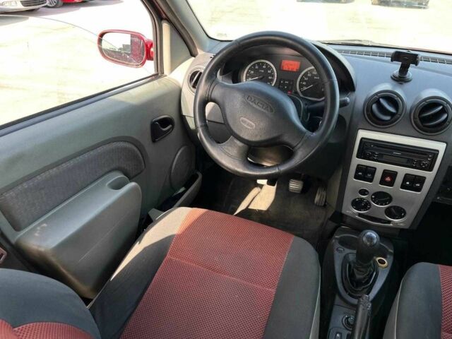 Красный Дачия Логан, объемом двигателя 1.6 л и пробегом 226 тыс. км за 3990 $, фото 23 на Automoto.ua