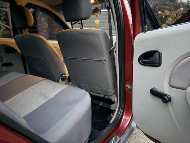 Красный Дачия Логан, объемом двигателя 1.4 л и пробегом 140 тыс. км за 2900 $, фото 12 на Automoto.ua