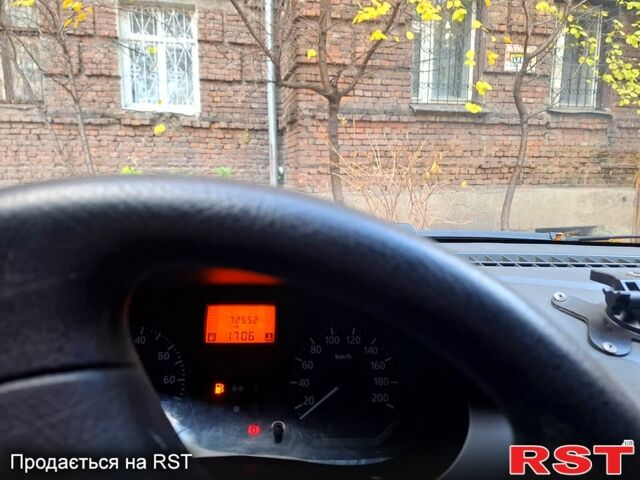 Красный Дачия Логан, объемом двигателя 14 л и пробегом 72 тыс. км за 4200 $, фото 5 на Automoto.ua