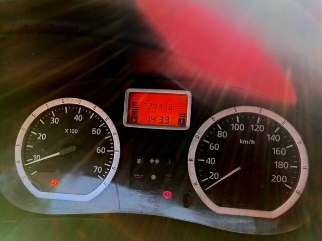 Красный Дачия Логан, объемом двигателя 1.4 л и пробегом 23 тыс. км за 3250 $, фото 6 на Automoto.ua