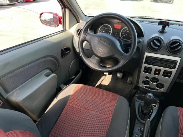 Красный Дачия Логан, объемом двигателя 1.6 л и пробегом 226 тыс. км за 3990 $, фото 27 на Automoto.ua