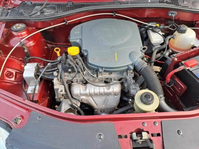 Червоний Дачія Logan, об'ємом двигуна 0.14 л та пробігом 125 тис. км за 3800 $, фото 8 на Automoto.ua