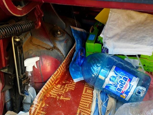 Красный Дачия Логан, объемом двигателя 1.4 л и пробегом 230 тыс. км за 3000 $, фото 2 на Automoto.ua