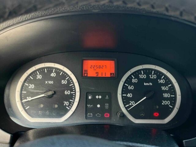 Красный Дачия Логан, объемом двигателя 1.6 л и пробегом 226 тыс. км за 3990 $, фото 11 на Automoto.ua