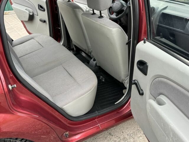 Красный Дачия Логан, объемом двигателя 1.4 л и пробегом 151 тыс. км за 3850 $, фото 18 на Automoto.ua