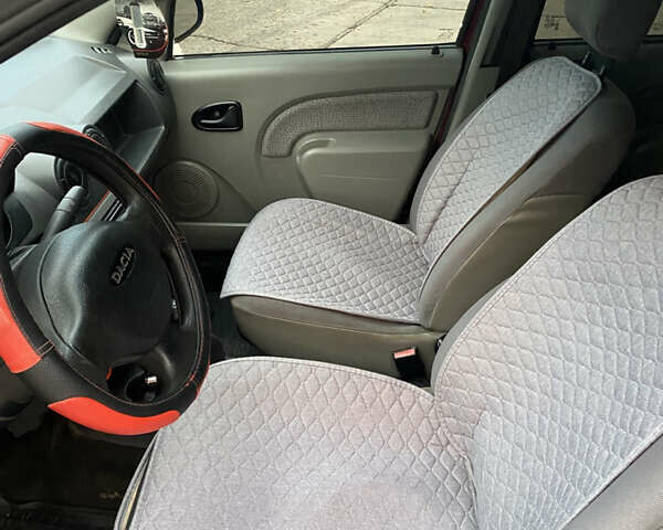 Красный Дачия Логан, объемом двигателя 1.39 л и пробегом 380 тыс. км за 2300 $, фото 9 на Automoto.ua