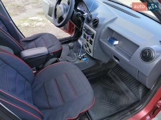 Красный Дачия Логан, объемом двигателя 1.4 л и пробегом 197 тыс. км за 2690 $, фото 16 на Automoto.ua