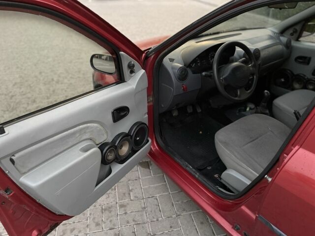 Красный Дачия Логан, объемом двигателя 1.4 л и пробегом 177 тыс. км за 3200 $, фото 7 на Automoto.ua