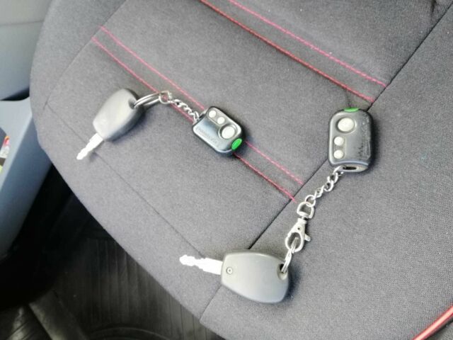 Червоний Дачія Logan, об'ємом двигуна 1.4 л та пробігом 198 тис. км за 2700 $, фото 20 на Automoto.ua