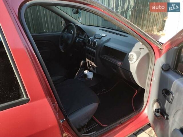Червоний Дачія Logan, об'ємом двигуна 1.4 л та пробігом 221 тис. км за 3200 $, фото 6 на Automoto.ua