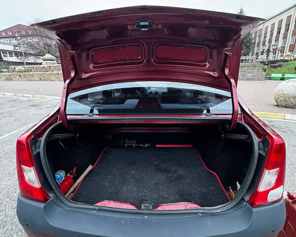 Красный Дачия Логан, объемом двигателя 1.4 л и пробегом 214 тыс. км за 3250 $, фото 26 на Automoto.ua