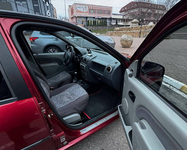 Красный Дачия Логан, объемом двигателя 1.4 л и пробегом 214 тыс. км за 3250 $, фото 15 на Automoto.ua