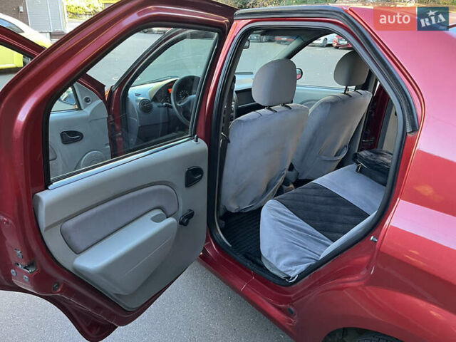 Червоний Дачія Logan, об'ємом двигуна 1.39 л та пробігом 147 тис. км за 3200 $, фото 15 на Automoto.ua