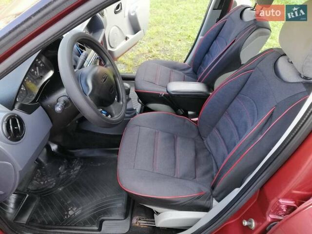 Красный Дачия Логан, объемом двигателя 1.4 л и пробегом 197 тыс. км за 2690 $, фото 22 на Automoto.ua