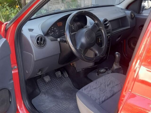 Красный Дачия Логан, объемом двигателя 1.4 л и пробегом 148 тыс. км за 2900 $, фото 5 на Automoto.ua