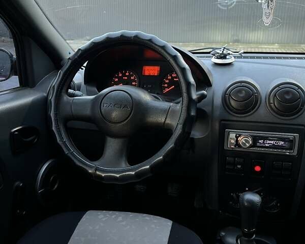 Красный Дачия Логан, объемом двигателя 1.4 л и пробегом 266 тыс. км за 2350 $, фото 8 на Automoto.ua