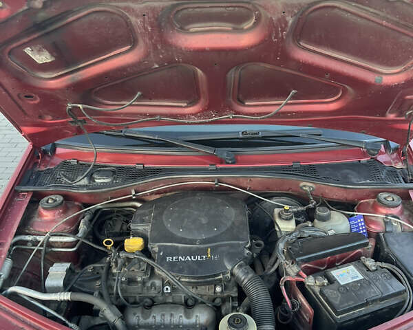 Красный Дачия Логан, объемом двигателя 1.6 л и пробегом 260 тыс. км за 3200 $, фото 3 на Automoto.ua