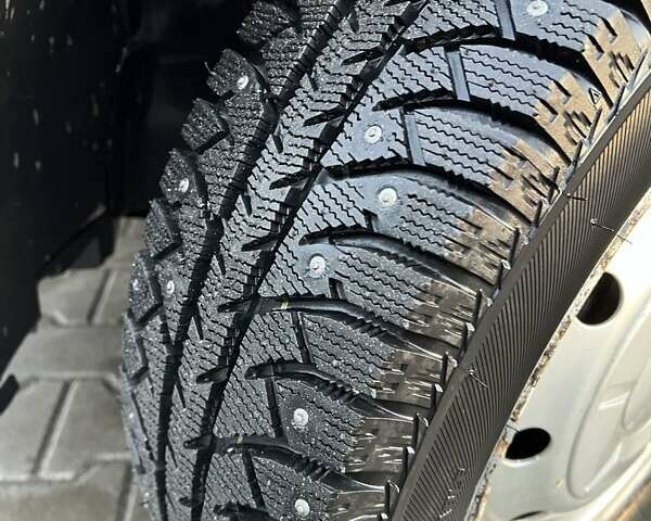 Красный Дачия Логан, объемом двигателя 1.4 л и пробегом 266 тыс. км за 2350 $, фото 11 на Automoto.ua