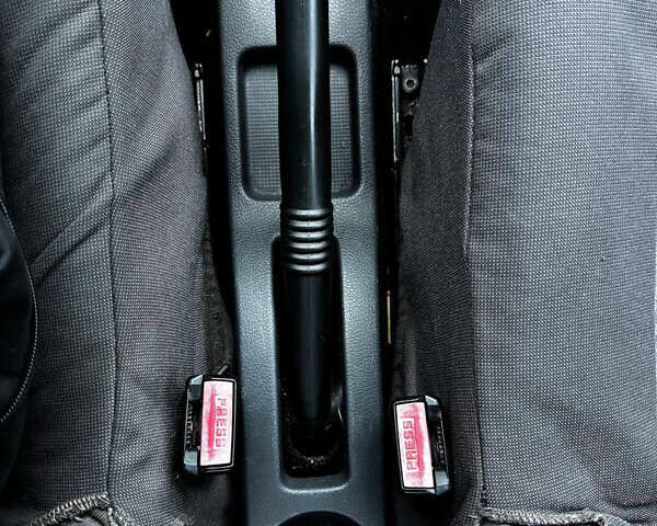 Красный Дачия Логан, объемом двигателя 1.4 л и пробегом 214 тыс. км за 3250 $, фото 32 на Automoto.ua