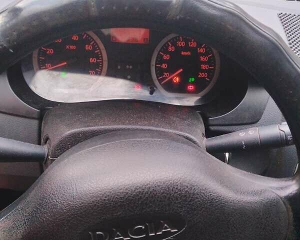 Красный Дачия Логан, объемом двигателя 1.46 л и пробегом 218 тыс. км за 3900 $, фото 11 на Automoto.ua