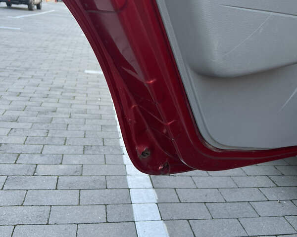 Красный Дачия Логан, объемом двигателя 1.6 л и пробегом 260 тыс. км за 3200 $, фото 6 на Automoto.ua