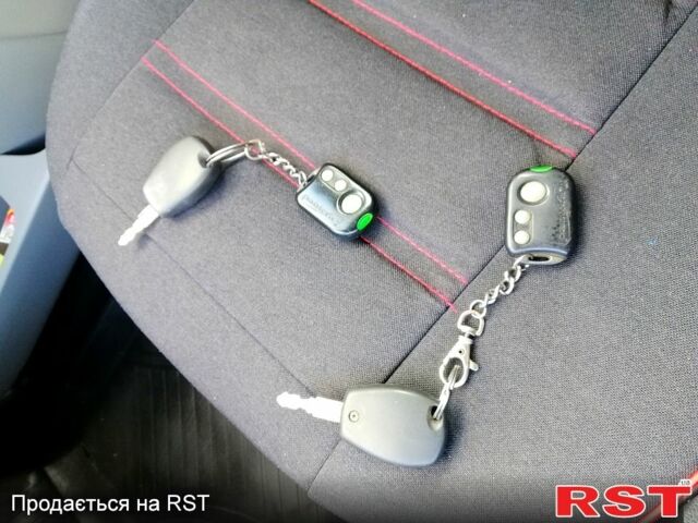 Красный Дачия Логан, объемом двигателя 1.4 л и пробегом 200 тыс. км за 2680 $, фото 12 на Automoto.ua