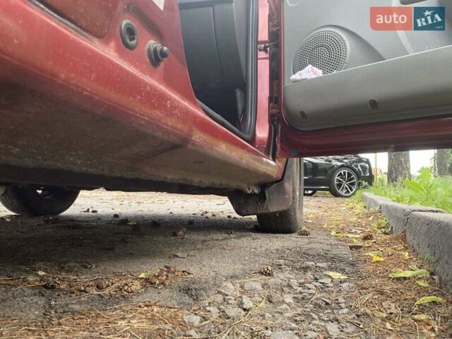 Красный Дачия Логан, объемом двигателя 1.6 л и пробегом 196 тыс. км за 5000 $, фото 4 на Automoto.ua