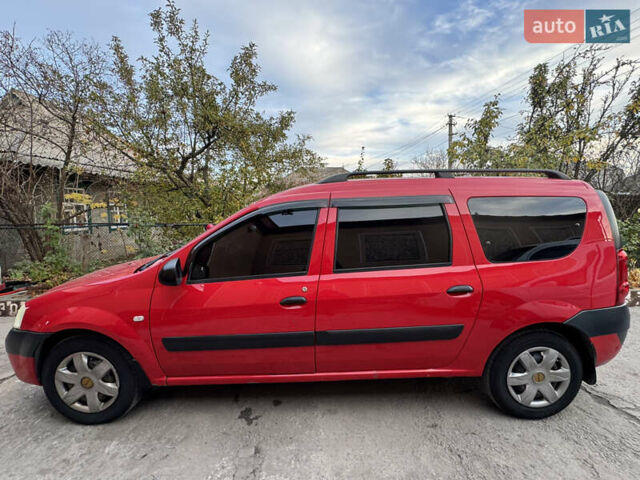 Красный Дачия Логан, объемом двигателя 1.5 л и пробегом 320 тыс. км за 5500 $, фото 3 на Automoto.ua