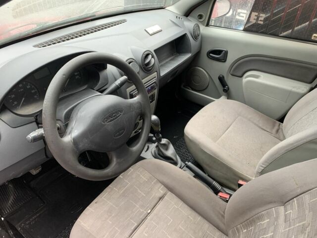 Красный Дачия Логан, объемом двигателя 1.5 л и пробегом 304 тыс. км за 2000 $, фото 6 на Automoto.ua