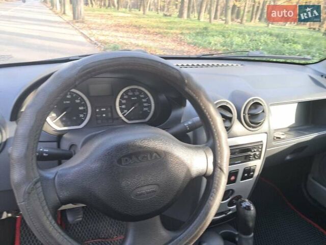 Красный Дачия Логан, объемом двигателя 1.4 л и пробегом 197 тыс. км за 3950 $, фото 4 на Automoto.ua
