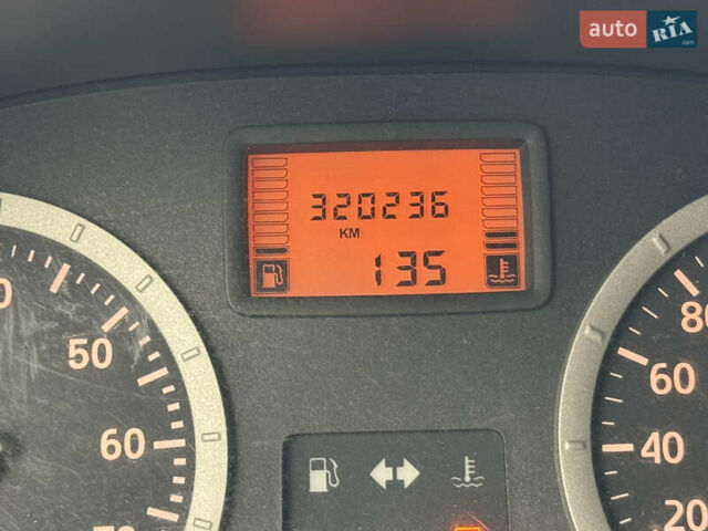 Красный Дачия Логан, объемом двигателя 1.5 л и пробегом 320 тыс. км за 5500 $, фото 8 на Automoto.ua