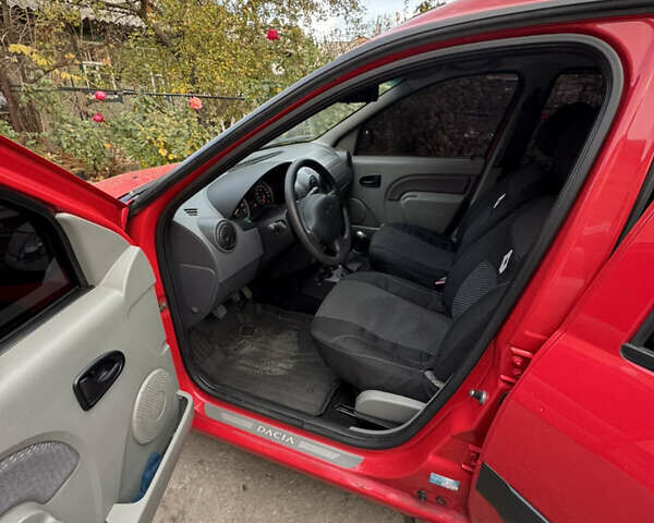 Красный Дачия Логан, объемом двигателя 1.5 л и пробегом 320 тыс. км за 5500 $, фото 11 на Automoto.ua