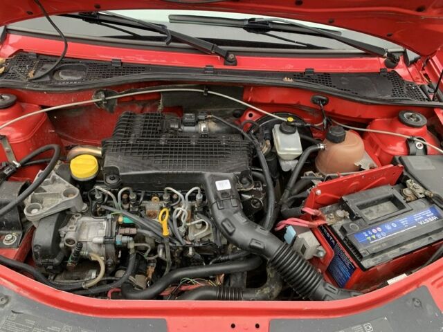 Красный Дачия Логан, объемом двигателя 1.5 л и пробегом 304 тыс. км за 2000 $, фото 5 на Automoto.ua