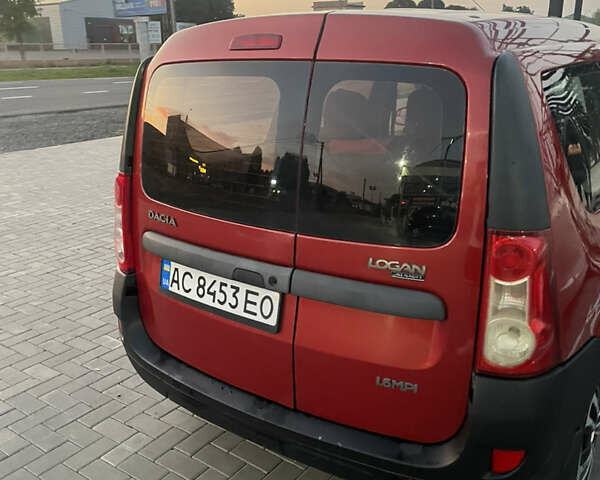 Красный Дачия Логан, объемом двигателя 1.6 л и пробегом 220 тыс. км за 4300 $, фото 4 на Automoto.ua