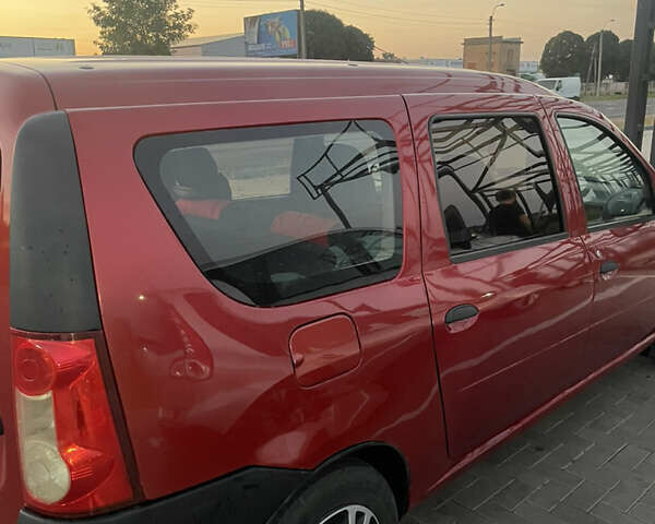 Красный Дачия Логан, объемом двигателя 1.6 л и пробегом 220 тыс. км за 4300 $, фото 3 на Automoto.ua