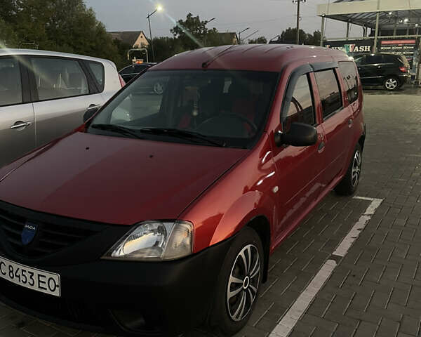 Красный Дачия Логан, объемом двигателя 1.6 л и пробегом 220 тыс. км за 4300 $, фото 1 на Automoto.ua