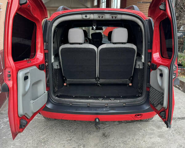 Красный Дачия Логан, объемом двигателя 1.5 л и пробегом 320 тыс. км за 5500 $, фото 26 на Automoto.ua