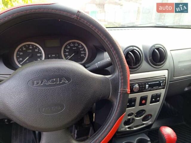 Червоний Дачія Logan, об'ємом двигуна 1.6 л та пробігом 247 тис. км за 5000 $, фото 9 на Automoto.ua
