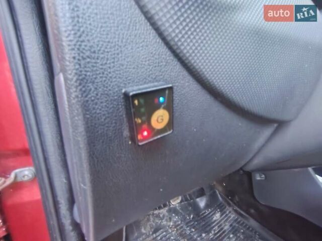 Красный Дачия Логан, объемом двигателя 1.6 л и пробегом 280 тыс. км за 3950 $, фото 23 на Automoto.ua