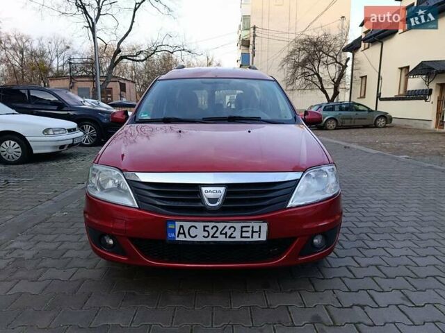 Красный Дачия Логан, объемом двигателя 1.6 л и пробегом 280 тыс. км за 3950 $, фото 1 на Automoto.ua